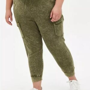Relaxed Fit Cargo Jogger